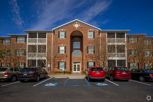Building Photo - 1499 Cambridge Lakes Dr