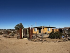Building Photo - 55480 Luna Vis Ln