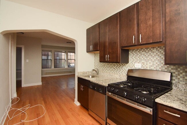 Foto del edificio - 4422 N Wolcott Ave