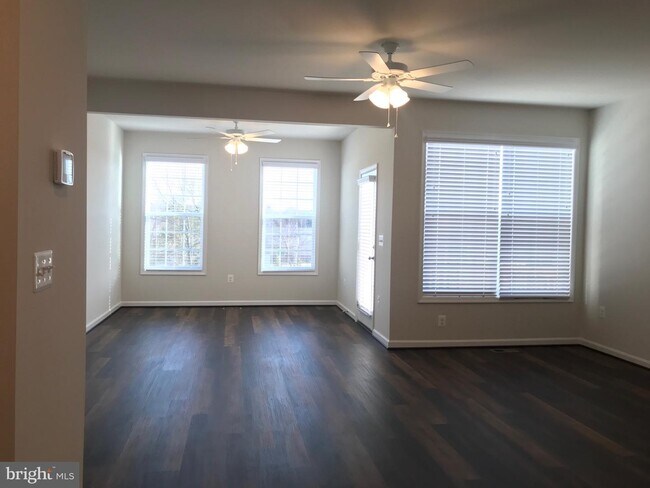 Building Photo - 12111 Bowling Farm Ct
