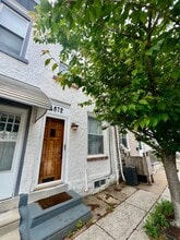 Building Photo - 4872 Ogle St
