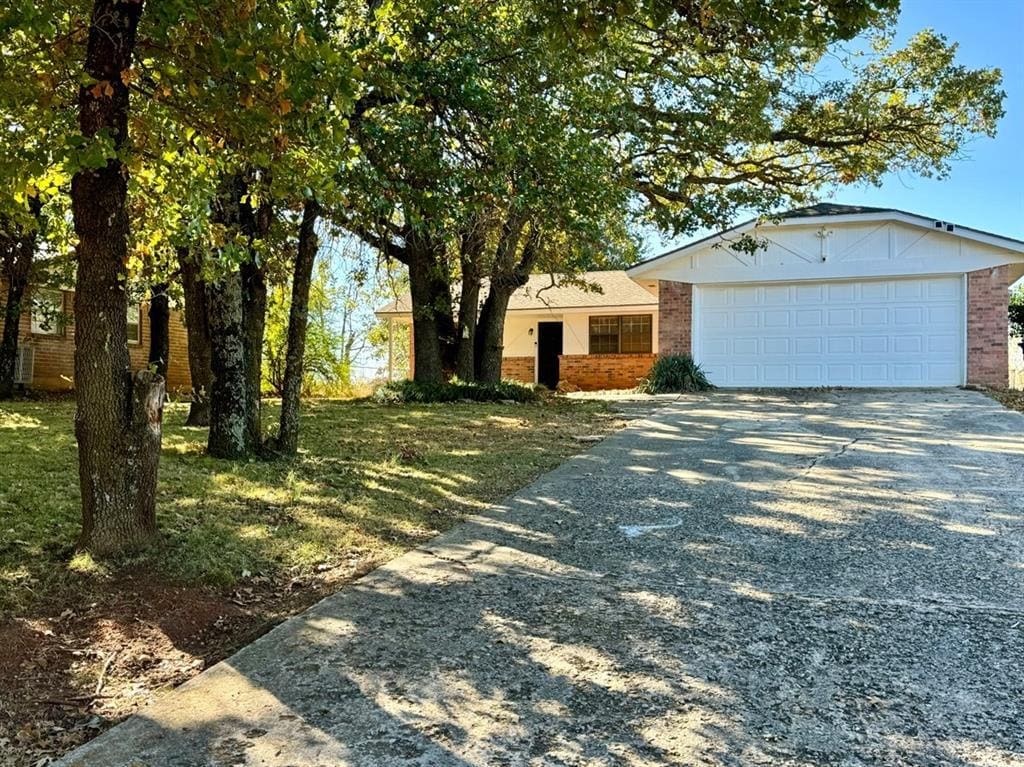Primary Photo - 1509 N Indian Meridian Rd
