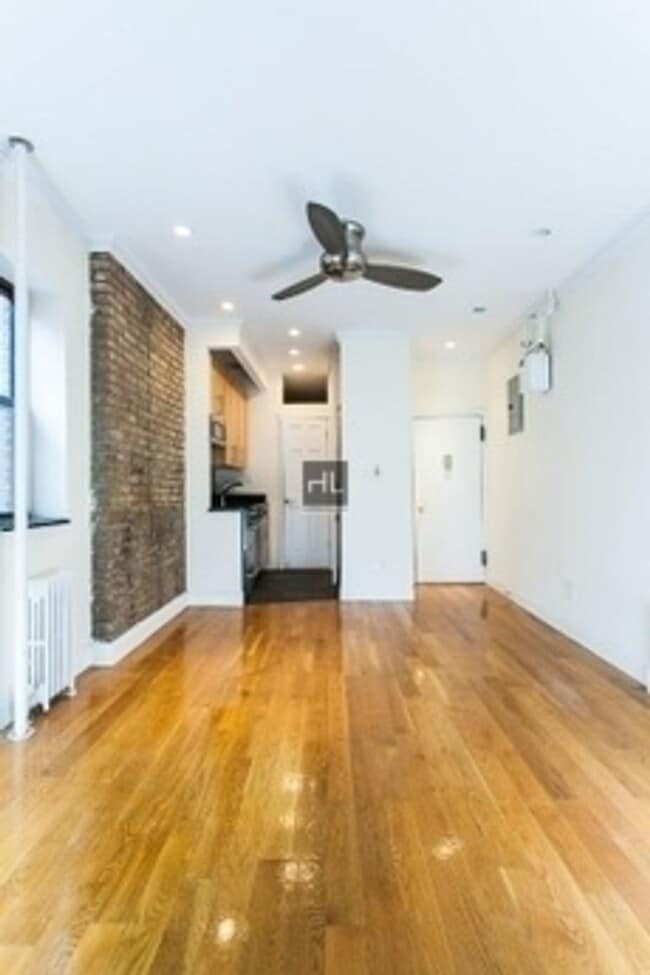 Building Photo - NO FEE One Bed in Kips Bay! Won't Stay on ...