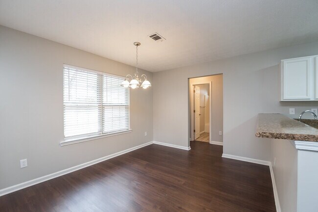 Foto del edificio - 109 Stoney Brook Way
