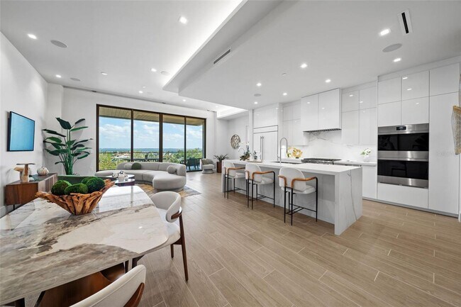 Foto del edificio - Unfurnished Luxury Rental at The St. Regis Longboat Key