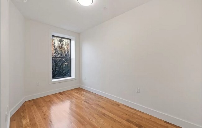 Building Photo - 1094 Dean St