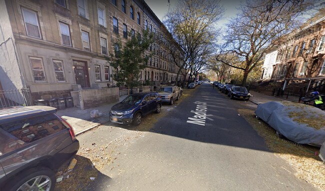 Foto del edificio - 252 Madison St
