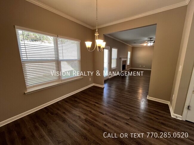 Foto del edificio - 344 Fieldcrest Dr