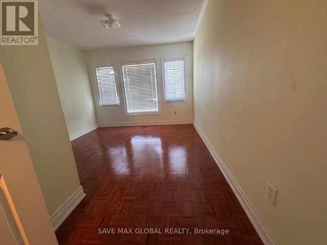 Photo du bâtiment - 30 Prada Ct