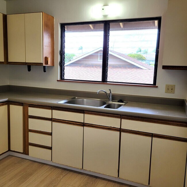 Foto del edificio - L756ach (REOM)