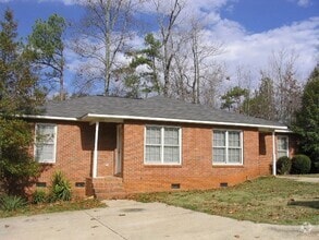 Building Photo - 1337 Kent Dr