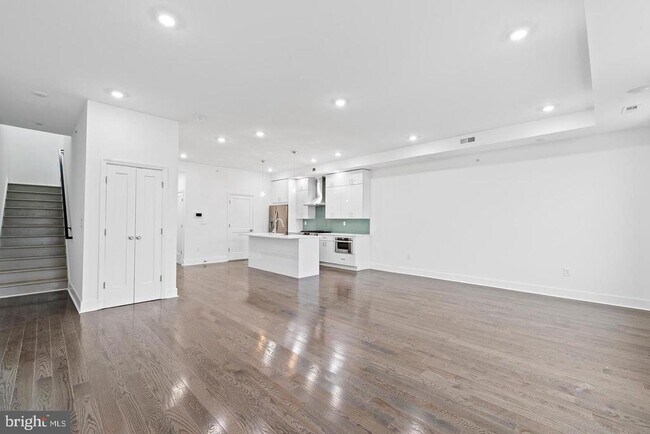 Foto del edificio - 1335 N Franklin St