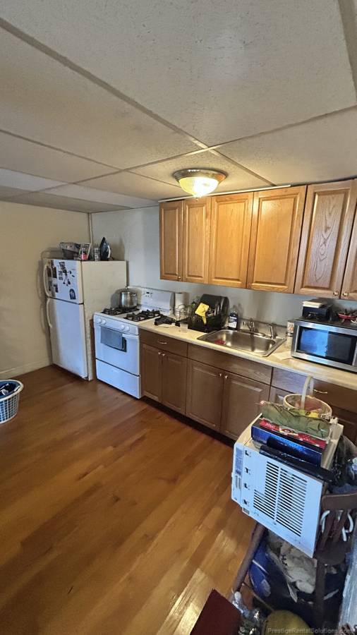 Foto del edificio - 264 Campbell Ave