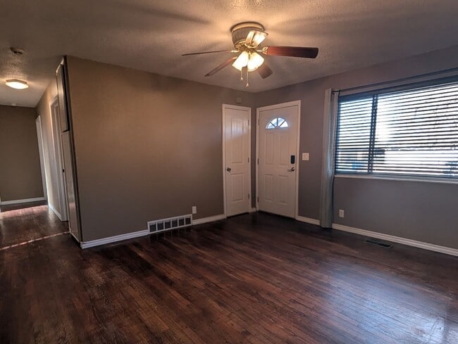 Building Photo - 317 W 930 N