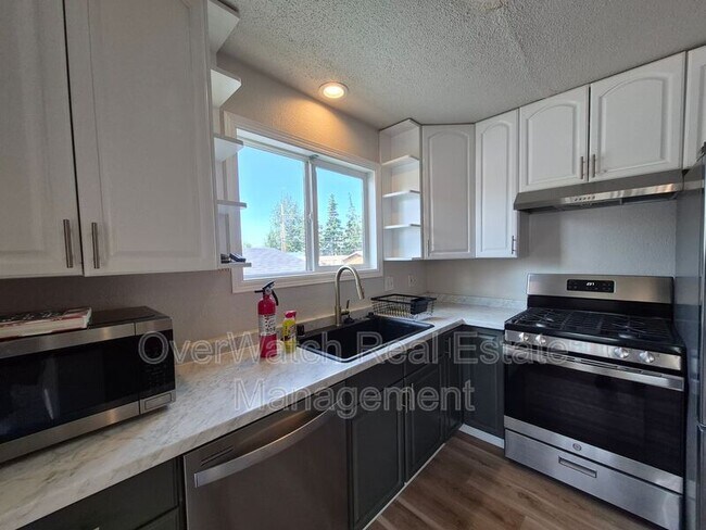 Foto del edificio - 8331 E 6th Ave