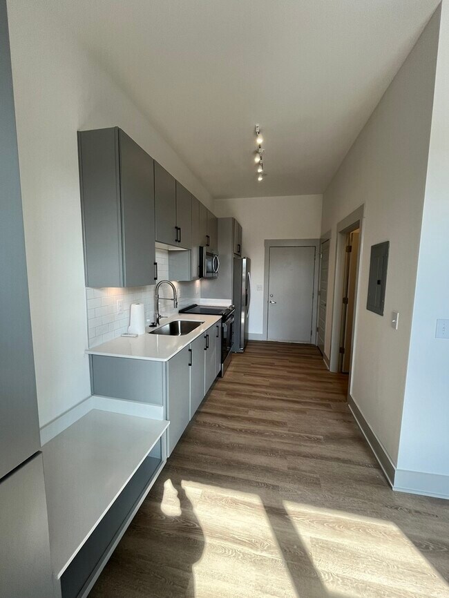 Foto del edificio - Chic Studio in the Heart of WEHO – Water &...