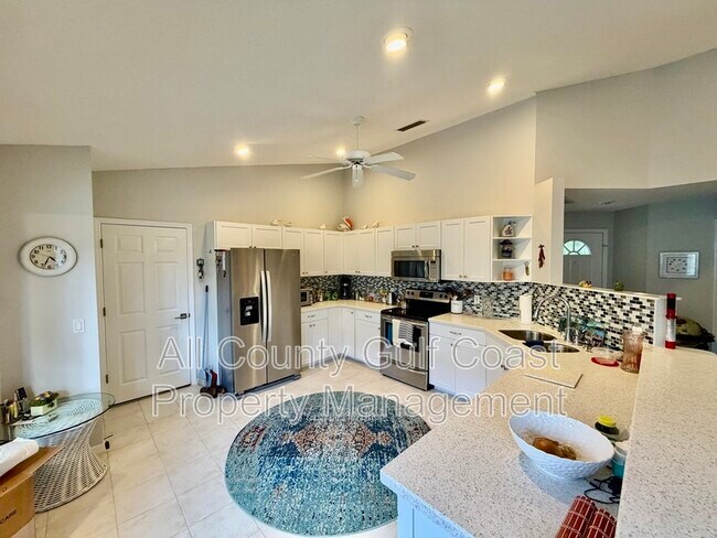 Building Photo - 1306 Capri Isles Blvd