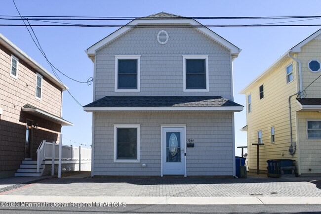 Foto del edificio - 3046 Ocean Rd