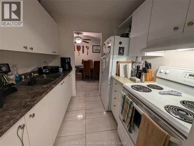 Photo du bâtiment - 150 Park Ave E