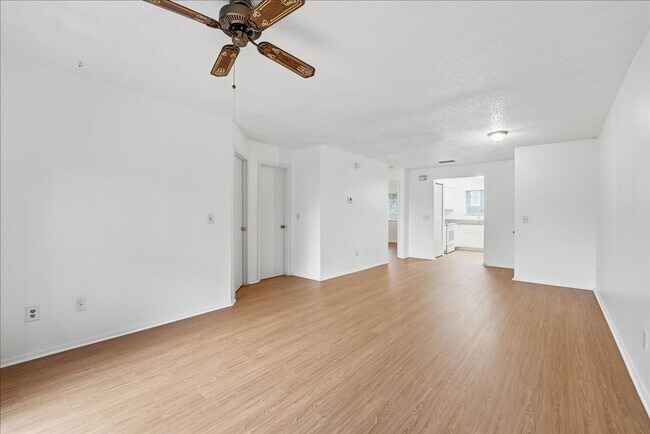 Foto del edificio - 3568 Aristotle Ave