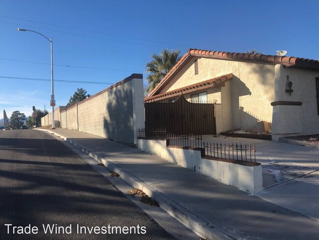 Foto del edificio - 3 br, 2 bath House - 1101 OAK TREE LANE