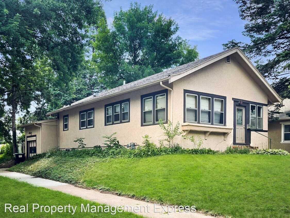 Primary Photo - 3 br, 1 bath House - 1900 S Norton Ave