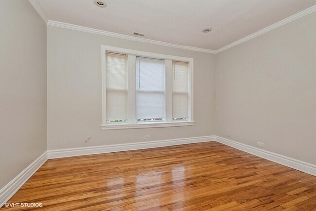 Building Photo - 6327 S Throop St