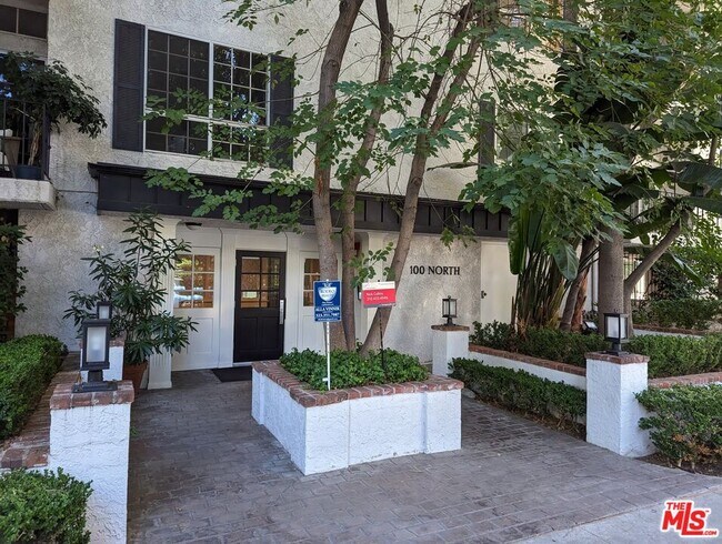 Foto del edificio - 100 N Wetherly Dr