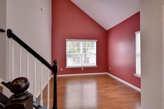 Building Photo - Spacious Duplex in Willow Lakes