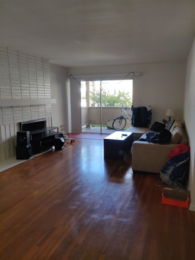 Living Room/Den - 11000 Ophir Dr