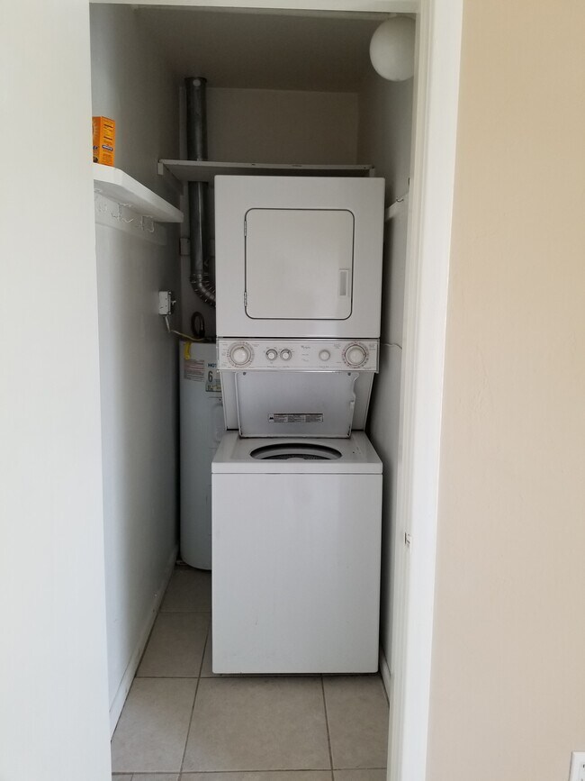 Building Photo - 310 NW 4th Ave