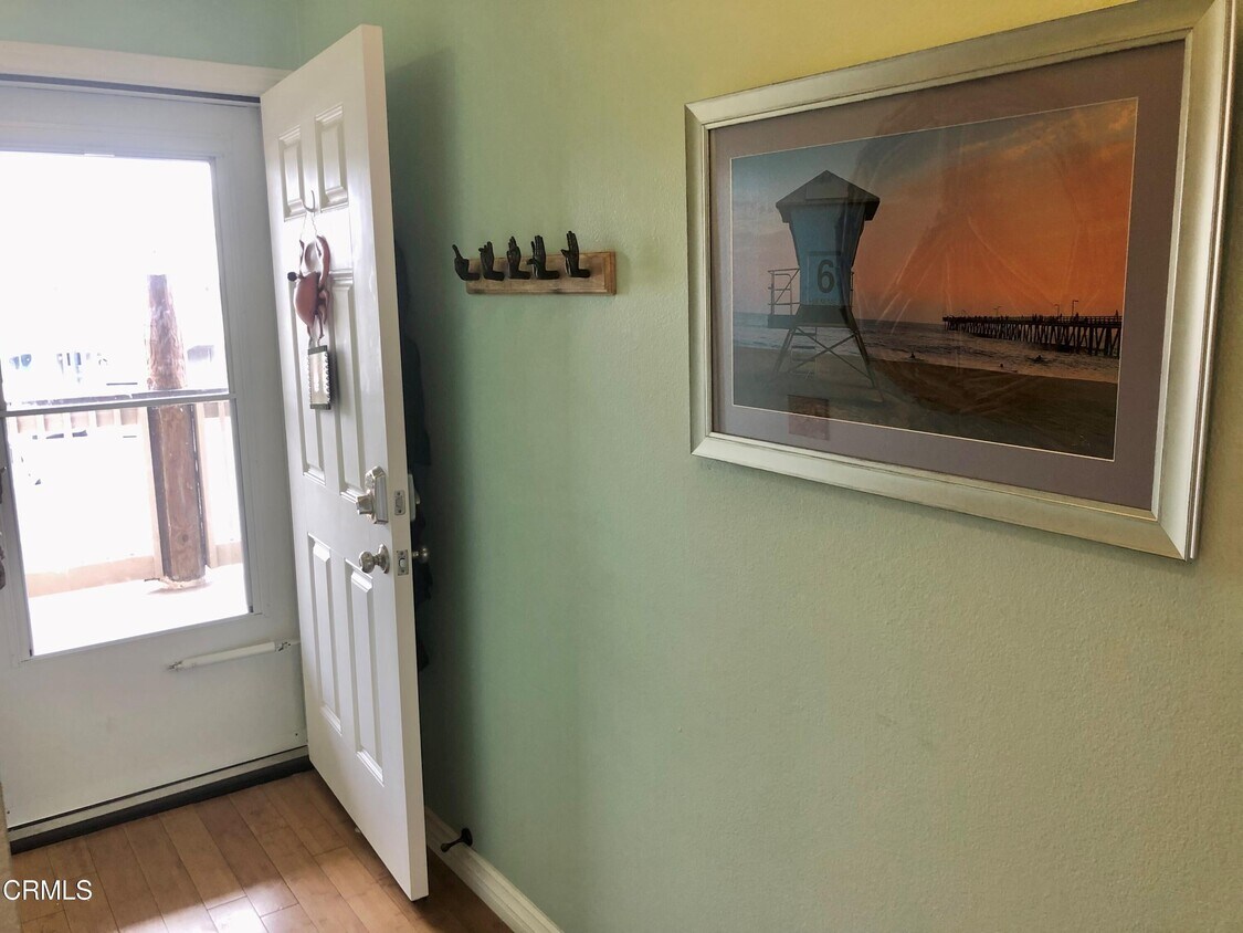 322 E Surfside Dr Condos in Port Hueneme, CA Westside Rentals