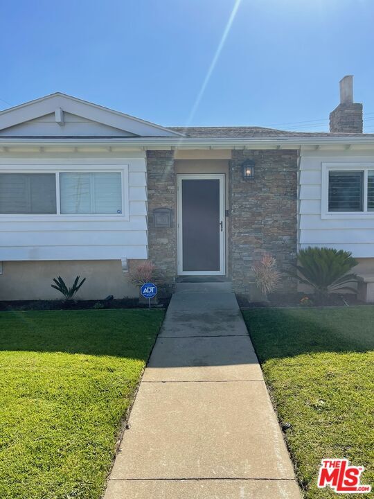 9000 Crenshaw Blvd, Inglewood, CA 90305 House Rental in Inglewood, CA
