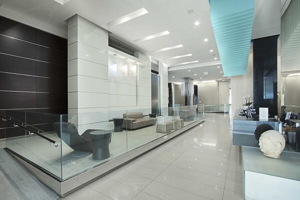 Foto principal - 229 West 60th Street