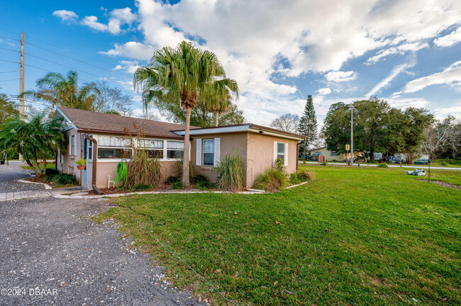 Building Photo - 4850 Spruce Creek Rd