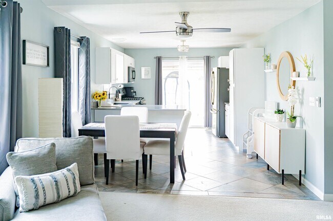 Foto del edificio - 1608 Briarcreek Ln