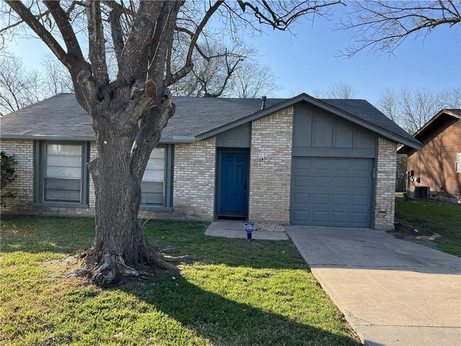 Building Photo - 7012 Colony Park Dr