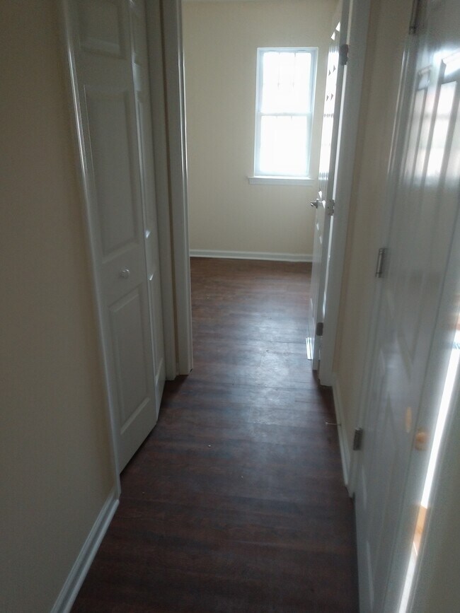 Building Photo - 8212 Vicksburg Pl
