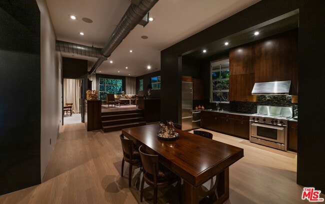 Foto del edificio - 710 Orlando Ave