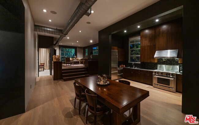 Building Photo - 710 Orlando Ave