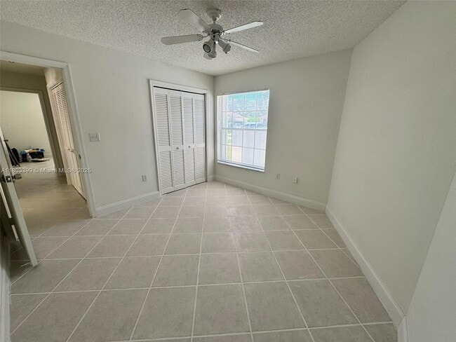 Foto del edificio - 18171 NW 18th St