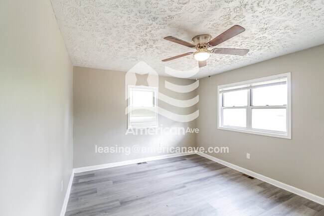 Foto del edificio - 336 Johns Rd