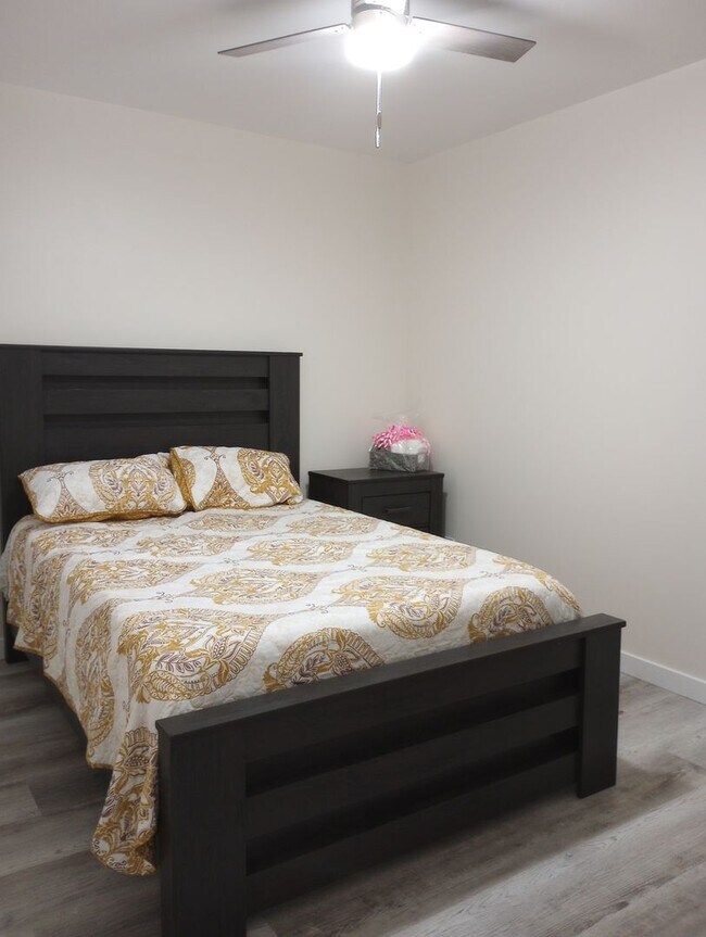 Foto del edificio - 5064 Festival Blvd