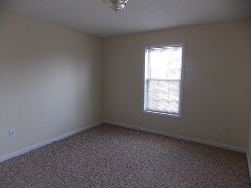 Building Photo - 601 Wellington Way