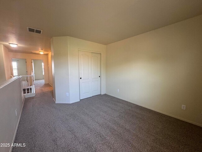 Foto del edificio - 25184 W Cranston Ln