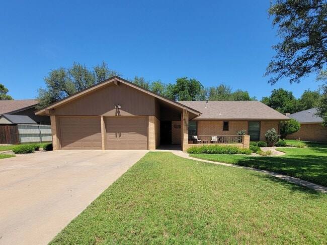 Building Photo - COMING SOON!  Stunning Home in University ...