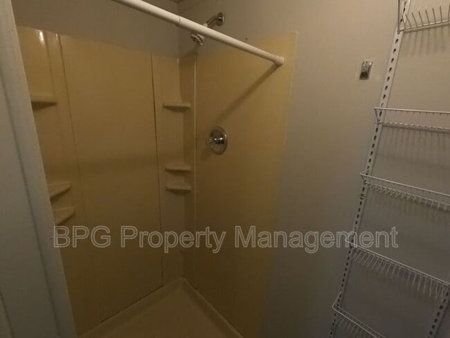 Foto del edificio - 95 N Main St