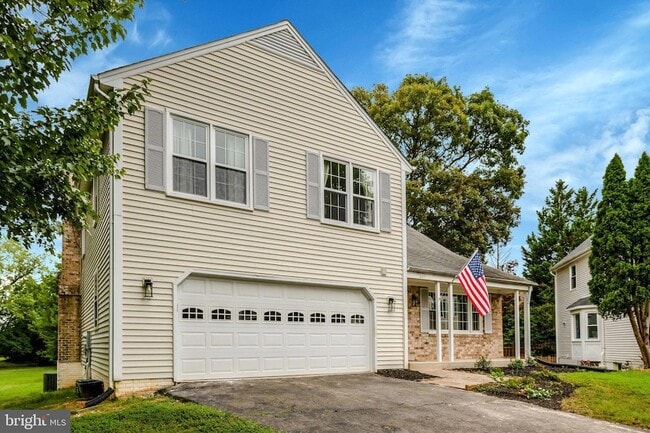 Building Photo - 2219 Cedar Mill Ct