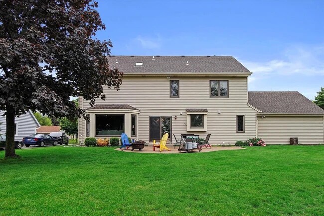 Back - 2935 Willard Ln