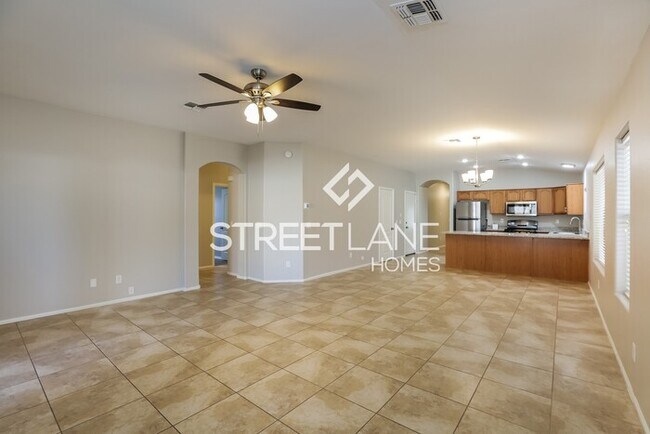 Foto del edificio - NOW OFFERING FIRST FULL MONTH FREE!